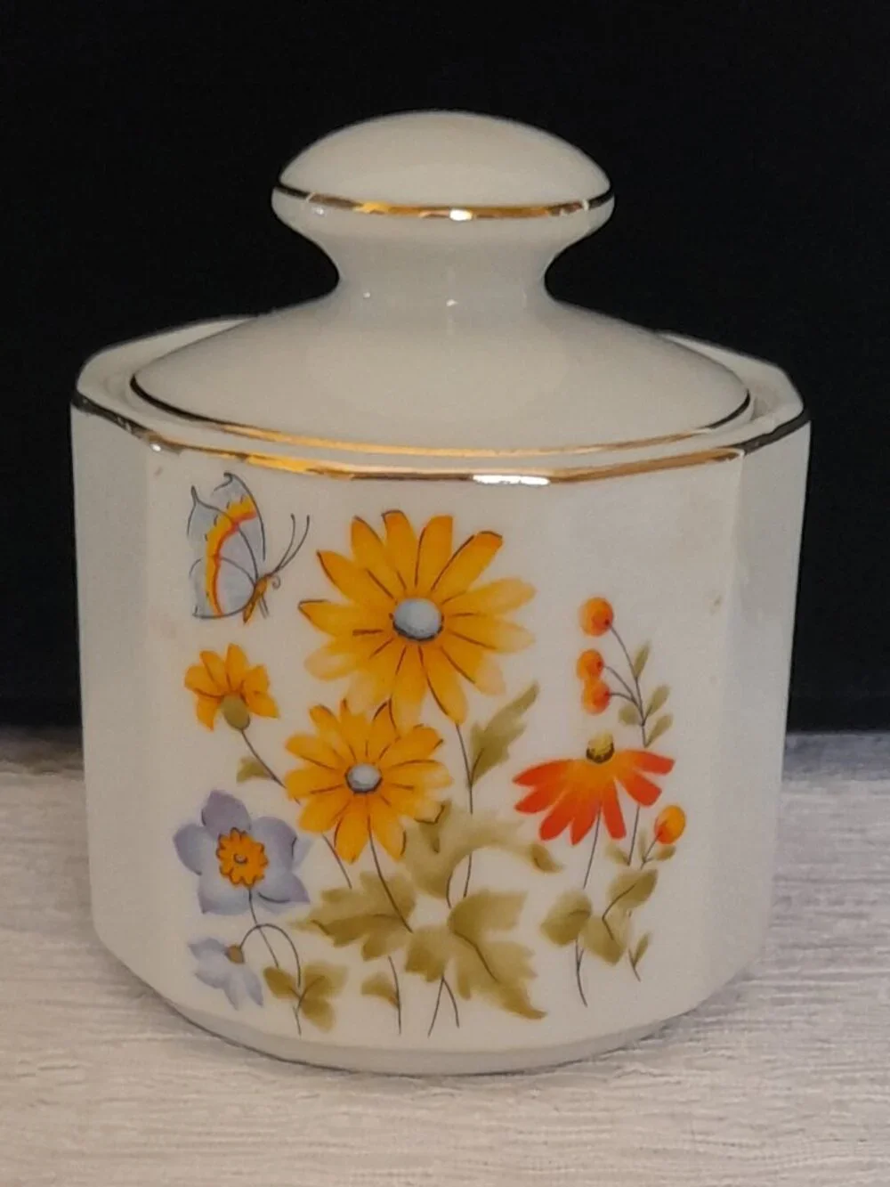 Cottage Core (possibly)Sugar Bowl